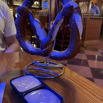 The Berghoff Restaurant - Bavarian Pretzel : solid pretzel. Would get again if in a group, not likely again solo or as a pair - Bars Near Me - Chicago, Illinois