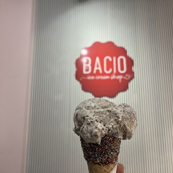 Bacio Ice Cream Shop - Oatmeal crave - Ice Cream & Frozen Yogurt Near Me - Orlando, Florida Bacio Ice Cream Shop - Oatmeal crave - Ice Cream & Frozen Yogurt Near Me - Orlando, Florida