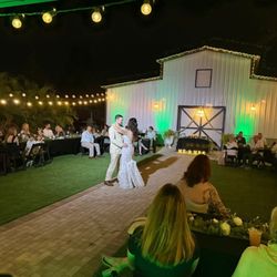 DK Farms & Gardens - Outdoor Barn Wedding Venue
