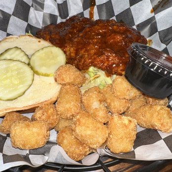 Ed’s Tavern LKN - Nashville chicken sandwich - Salad Near Me - Cornelius, North Carolina Ed’s Tavern LKN - Nashville chicken sandwich - Salad Near Me - Cornelius, North Carolina