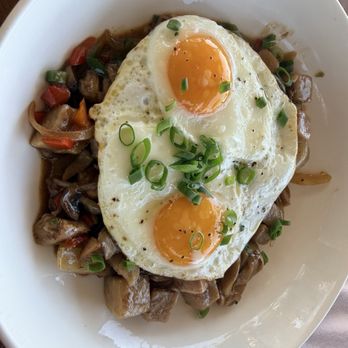 Ulu Kitchen - Taro hash - Hawaiian Near Me - Lahaina, Hawaii
