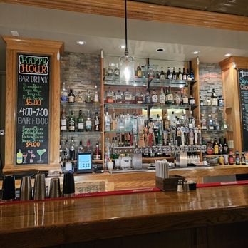 Taaza Indian Cuisine - The bar of the restaurant. - Indian Near Me - Roanoke, Virginia Taaza Indian Cuisine - The bar of the restaurant. - Indian Near Me - Roanoke, Virginia