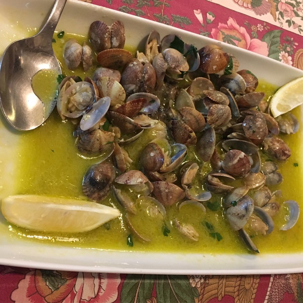 Tapabento - Algarve region clams. So much garlic and cilantro - delicious - Portuguese Near Me - Porto, 13 Tapabento - Algarve region clams. So much garlic and cilantro - delicious - Portuguese Near Me - Porto, 13