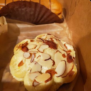 Primrose Bakery - Almond sandwich cookie - Bakeries Near Me - Pleasanton, California Primrose Bakery - Almond sandwich cookie - Bakeries Near Me - Pleasanton, California