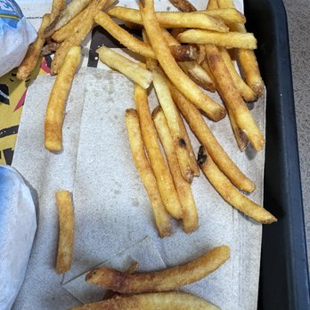 Hardee's - The way over cooked cold fries that if dropped could hurt someone. - Fast Food Near Me - Fairmont, West Virginia