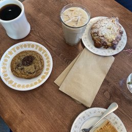 Pastries, drinks