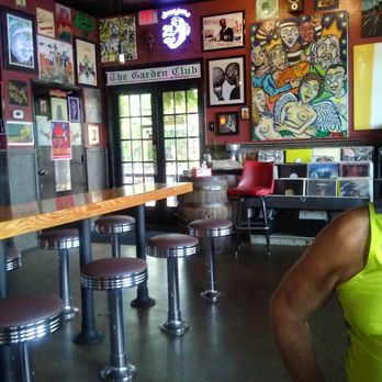 Brickyard Bar & Grill - Pizza Near Me - Knoxville, Tennessee