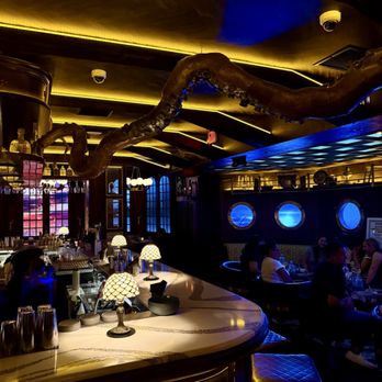 Captain's Quarters - Cocktail Bars Near Me - San Diego, California