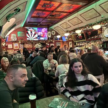 The Dubliner - Bar area, big screen TV - Irish Near Me - Prague, Puerto Rico