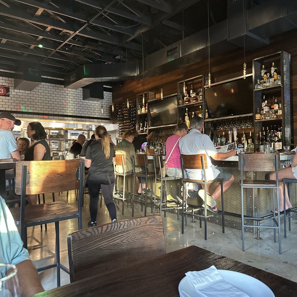 Bronx House Pizza - full bar - Italian Near Me - St. Augustine, Florida
