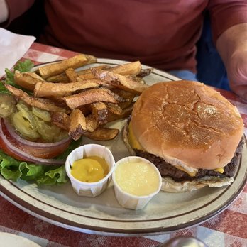 The Star Cafe - Burgers Near Me - Fort Worth, Texas