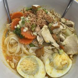 Ginger Thai cuisine - Yellow Curry Noodle