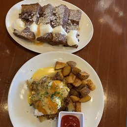 Pulled Pork Eggs Benedict Pulled Pork Eggs Benedict