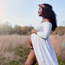 Tetrad Opus - Maternity Sessions in your home or office and you pick the backdrop color and we can provide the Wardrobe. Family and Pets welcome.