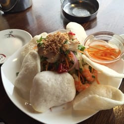 Van Mai - Salad with crackers