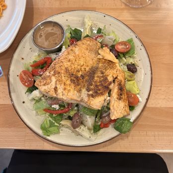 Venezia Trattoria - Greek Salad, Atlantic Salmon - Italian Near Me - McKinney, Texas