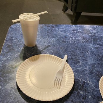 Steve's Pizza - table - Pizza Near Me - Bakersfield, California Steve's Pizza - table - Pizza Near Me - Bakersfield, California