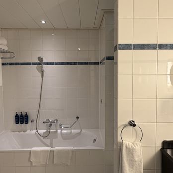 Radisson Blu - Bathtub - Hotels Near Me - Schiphol-Rijk, New Hampshire Radisson Blu - Bathtub - Hotels Near Me - Schiphol-Rijk, New Hampshire