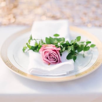 Blushing Florals designs by Yoli - Floral Designers Near Me Blushing Florals designs by Yoli - Floral Designers Near Me
