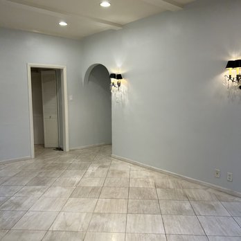 Mimi Roca - 340 N. Oakhurst Dr #106
Beverly Hills, CA 90210
For Lease
1 bedroom 1 bathrrom - Real Estate Agents Near Me - Newport Beach, California Mimi Roca - 340 N. Oakhurst Dr #106
Beverly Hills, CA 90210
For Lease
1 bedroom 1 bathrrom - Real Estate Agents Near Me - Newport Beach, California
