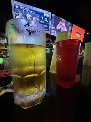 Pluckers Wing Bar by null
