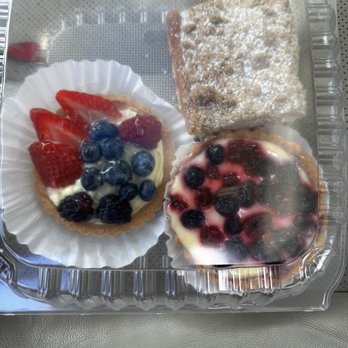 Choco Bakery & Cafe - Fruit, tart, coffee cake, berry, cheesecake tart - Bakeries Near Me - Anaheim, California Choco Bakery & Cafe - Fruit, tart, coffee cake, berry, cheesecake tart - Bakeries Near Me - Anaheim, California