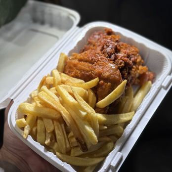 Johnny's Fried Chicken & Comida Hispana - Fried chicken with fries - Dominican Near Me - Bronx, New York