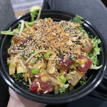 Honeyfish Poke - 2 scoops albacore, 1 scoop Hawaiian tuna over a salad base. - Poke Near Me - La Habra, California