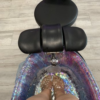 Pink Luxe Salon - Nail Salons Near Me - Yuba City, California