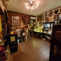 New Orleans Historic Voodoo Museum