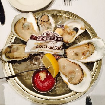 Old Ebbitt Grill - 1/2 dozen Oysters @ Old Ebbitt Grill - Bars Near Me - Washington, DC, District of Columbia
