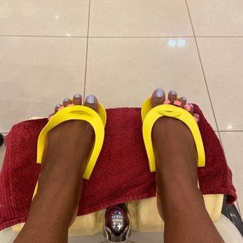 Grand Nails Salon - Clean feet - Nail Salons Near Me - Raleigh, North Carolina