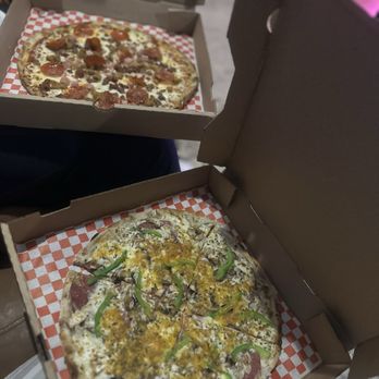 Cidercade Houston - Pizza from the food truck - Arcades Near Me - Houston, Texas