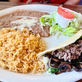 La Botana Mexican Restaurant - Spinach and Mushroom Quesadilla, with ground beef added - Mexican Near Me - Winston-Salem, North Carolina La Botana Mexican Restaurant - Spinach and Mushroom Quesadilla, with ground beef added - Mexican Near Me - Winston-Salem, North Carolina