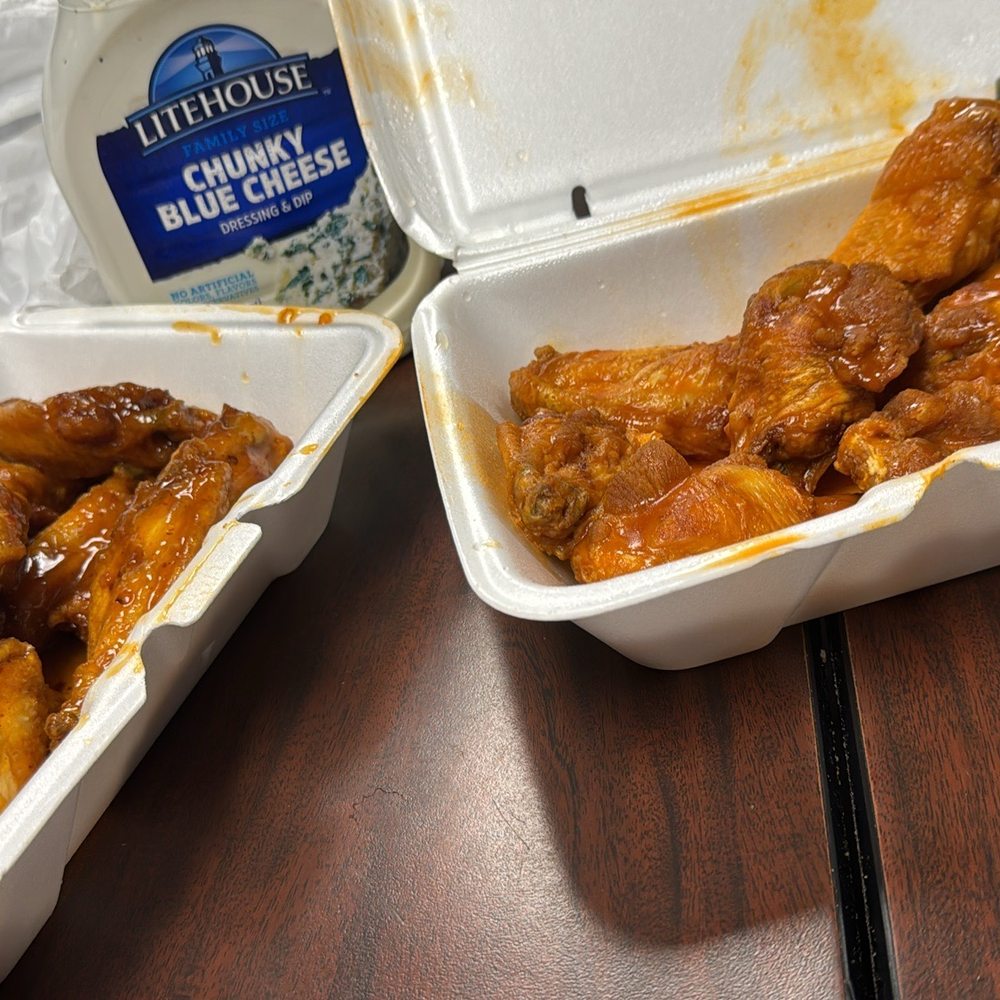 Big City Wings - 10 Wings Tuesday Special - Chicken Wings Near Me - Houston, Texas Big City Wings - 10 Wings Tuesday Special - Chicken Wings Near Me - Houston, Texas
