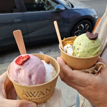 Awan - Gaviota Strawberry & Almond Marzipan / Mint Choc Chil & Balinese Vanilla Bean - Ice Cream & Frozen Yogurt Near Me - Los Angeles, California