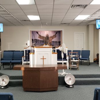 Invisible Settings - Dual TVs viewing a baptism pool via 1080p cameras - Home Theatre Installation Near Me - Oakland, California