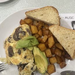 Mushrooms omelette with avocados Mushrooms omelette with avocados