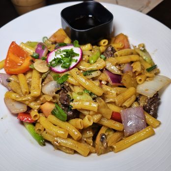 OMELI Kitchen - Macaroni fillet mignon - Vietnamese Near Me - Fullerton, California OMELI Kitchen - Macaroni fillet mignon - Vietnamese Near Me - Fullerton, California