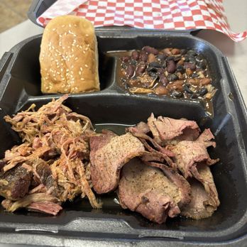 Maw n' Paw BBQ - Pulled pork, brisket. Beans - Barbeque Near Me - Fresno, California Maw n' Paw BBQ - Pulled pork, brisket. Beans - Barbeque Near Me - Fresno, California