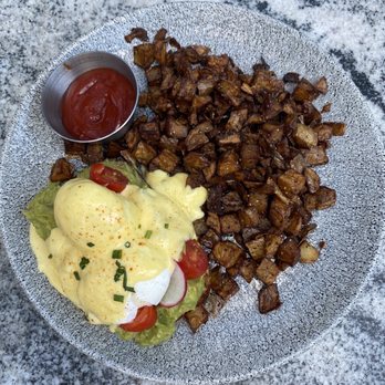 Earls Kitchen + Bar - Avocado Super Benedict - New American Near Me - Boston, Massachusetts