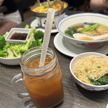 Yi Xin Cafe - Hong Kong Style Cafe Near Me - Honolulu, Hawaii