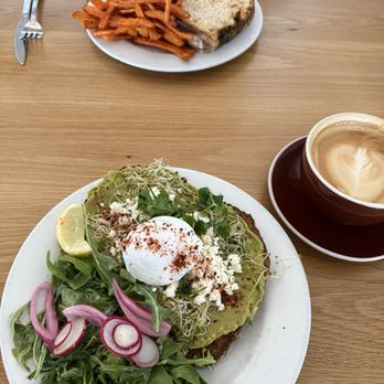 Hank's - Latte, avocado toast - Coffee & Tea Near Me - Austin, Texas