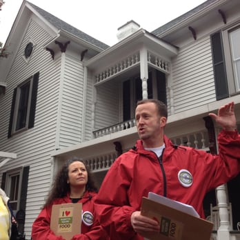Marietta Food Tours - Brian shares information about the Murray House, a downtown Marietta historic landmark - Food Tours Near Me - Marietta, Georgia Marietta Food Tours - Brian shares information about the Murray House, a downtown Marietta historic landmark - Food Tours Near Me - Marietta, Georgia