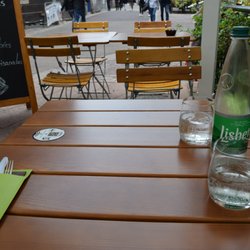 Le Gambrinus - Street seating