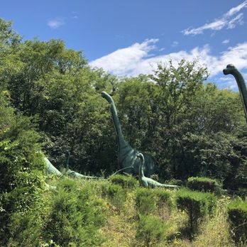 Dinosaur World - Museums Near Me - Cave City, Kentucky