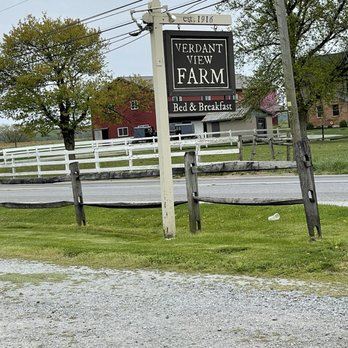Verdant View Farm - Farm Entry Sign - Bed & Breakfast Near Me - Paradise, Pennsylvania Verdant View Farm - Farm Entry Sign - Bed & Breakfast Near Me - Paradise, Pennsylvania