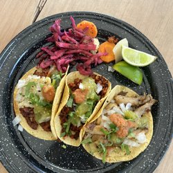 El Bajón Vegano - Chorizo Taco, Al Pastor Taco
