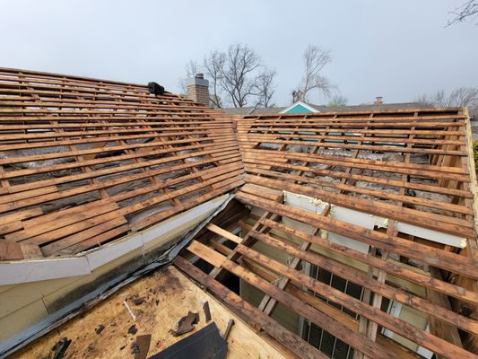 Tux Roofing