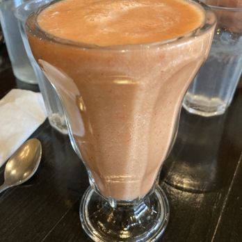 Tiztal Cafe - Smoothie with strawberry, peach, pineapple - Breakfast & Brunch Near Me - Chicago, Illinois
